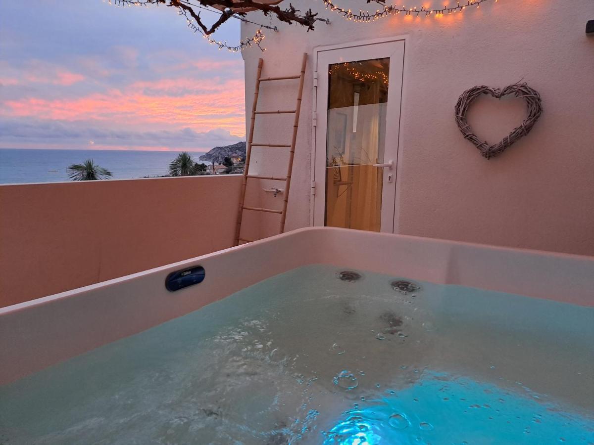 Les Suites Love 3 Spa Vue Mer Piscine Марсель Экстерьер фото