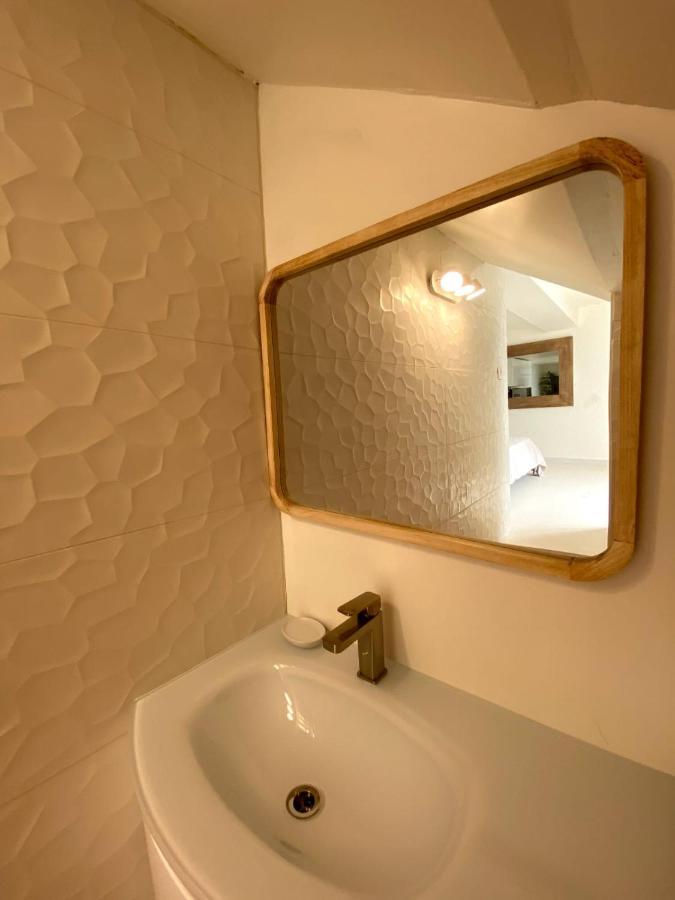 Les Suites Love 3 Spa Vue Mer Piscine Марсель Экстерьер фото